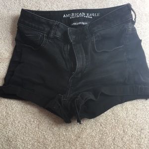 Black high waisted AEO shorts